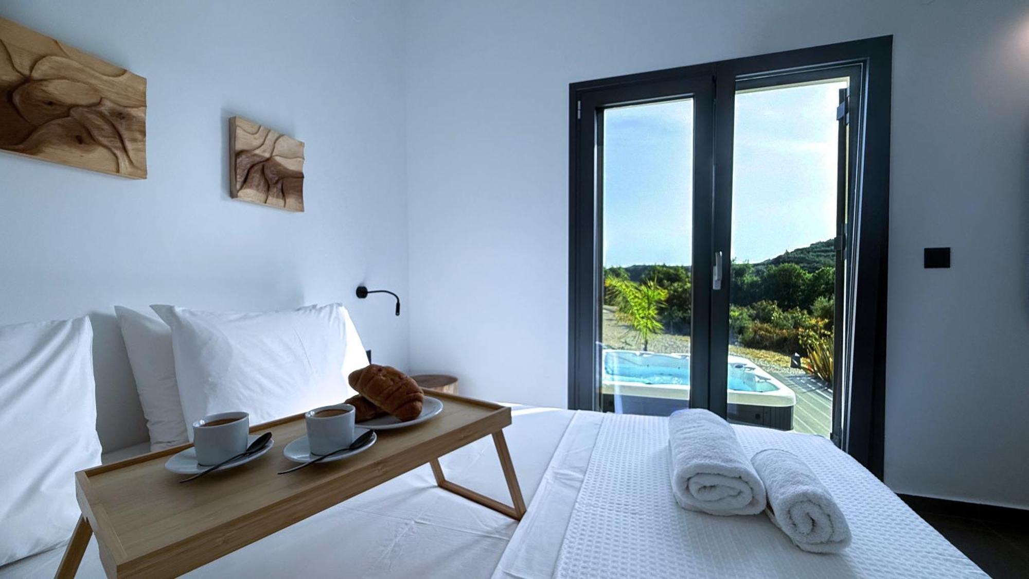 Ek Ornelakis, Luxury Country House With Jacuzzi Chania  Exterior photo