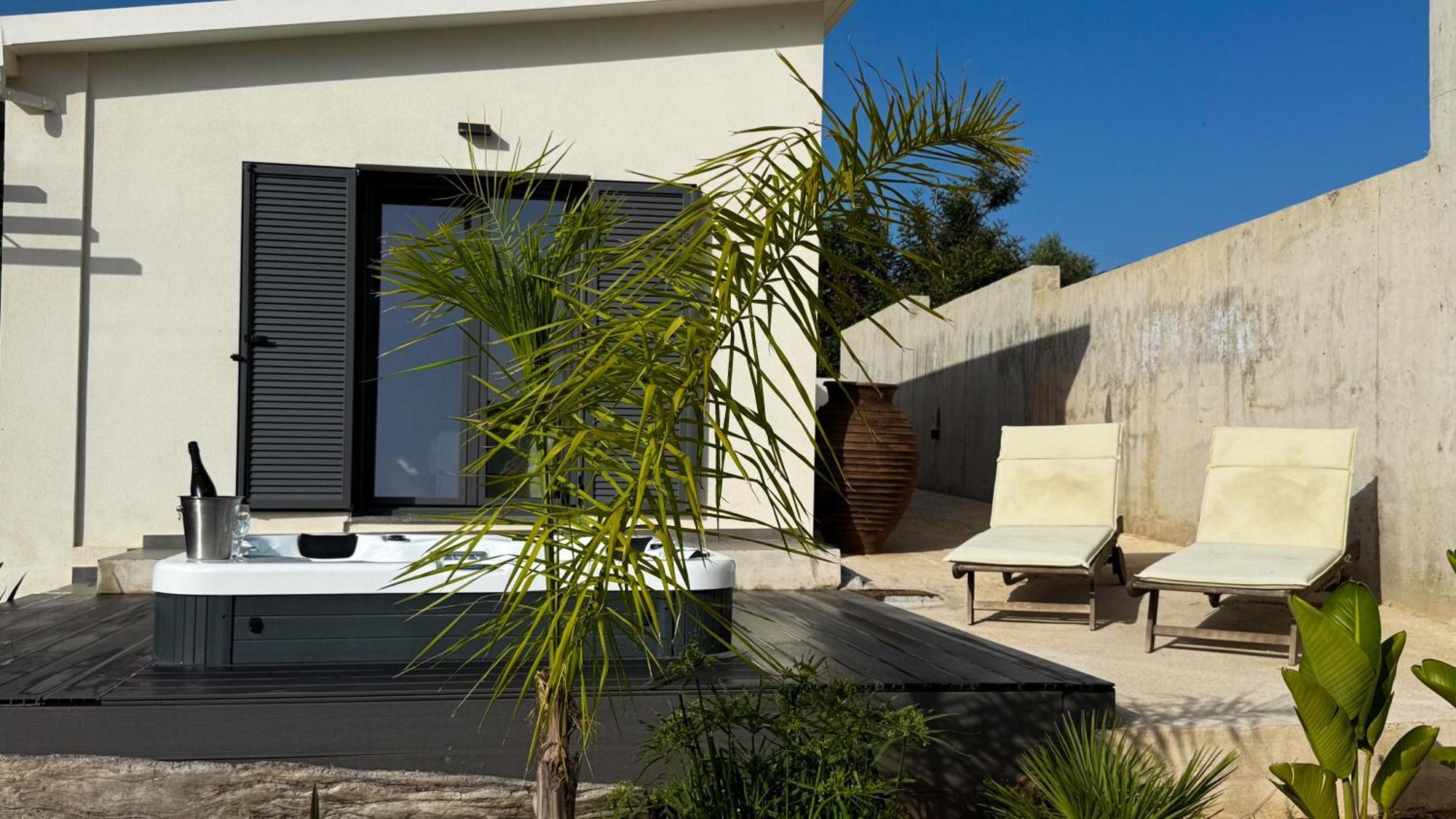 Ek Ornelakis, Luxury Country House With Jacuzzi Chania  Exterior photo