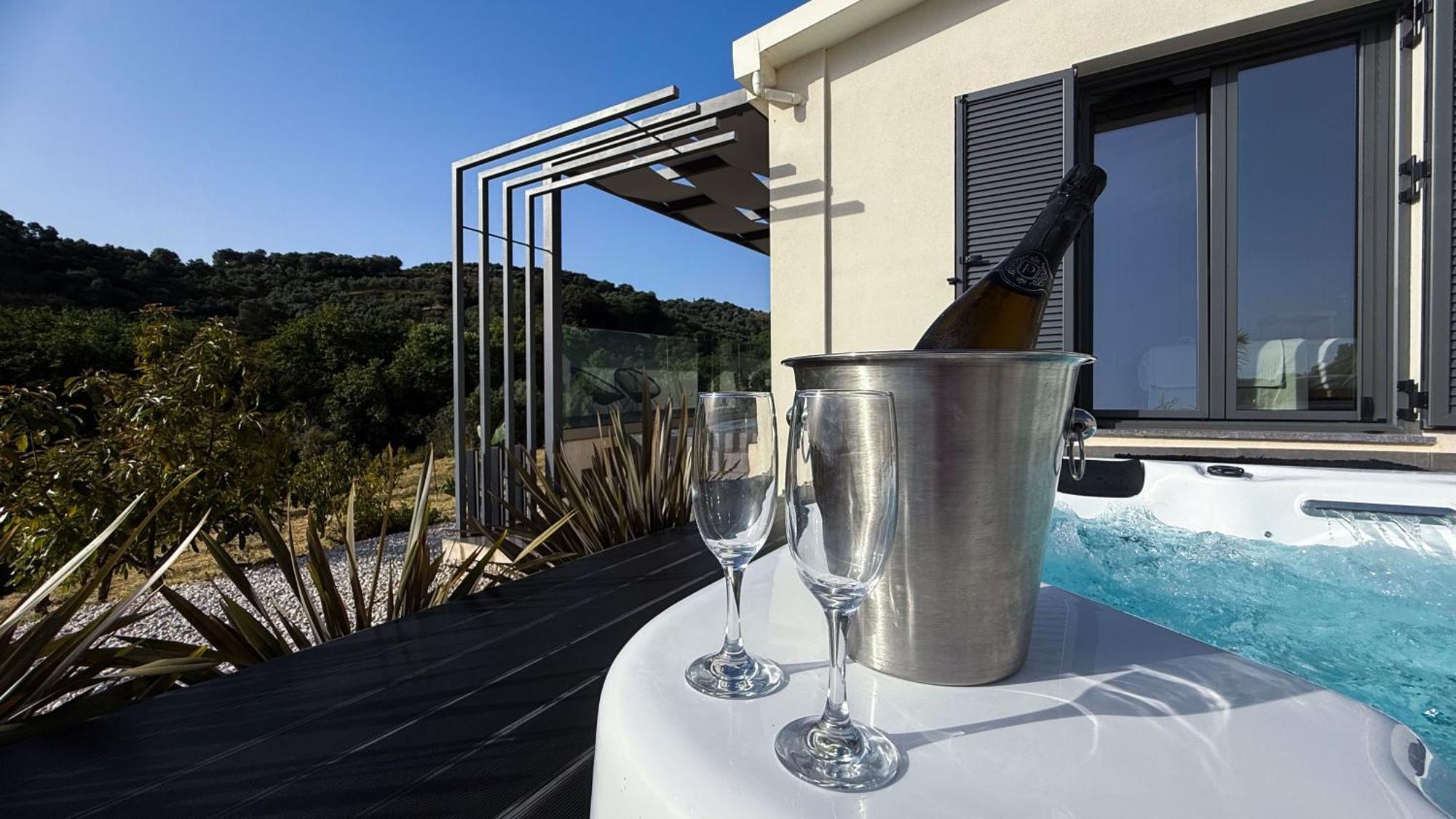 Ek Ornelakis, Luxury Country House With Jacuzzi Chania  Exterior photo